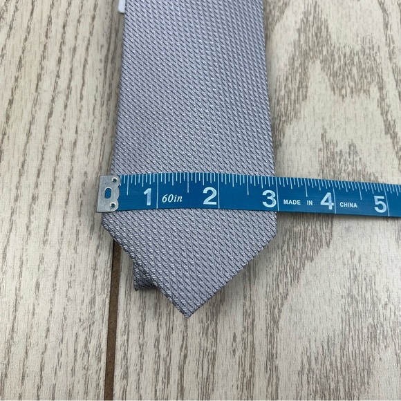 597 - Calvin Klein Tie Grey Pattern 040 CK21100082 Silk Blend MSRP $69.50 - Picture 2 of 5